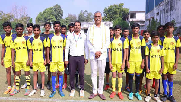MLA Harish Rao: ఆటల్లో అదుర్స్ సిద్దిపేట.. ఫుట్బాల్ చాంపియన్ షిప్ పోటీలను ప్రారంభించారు మాజీ మంత్రి హరీష్ రావు