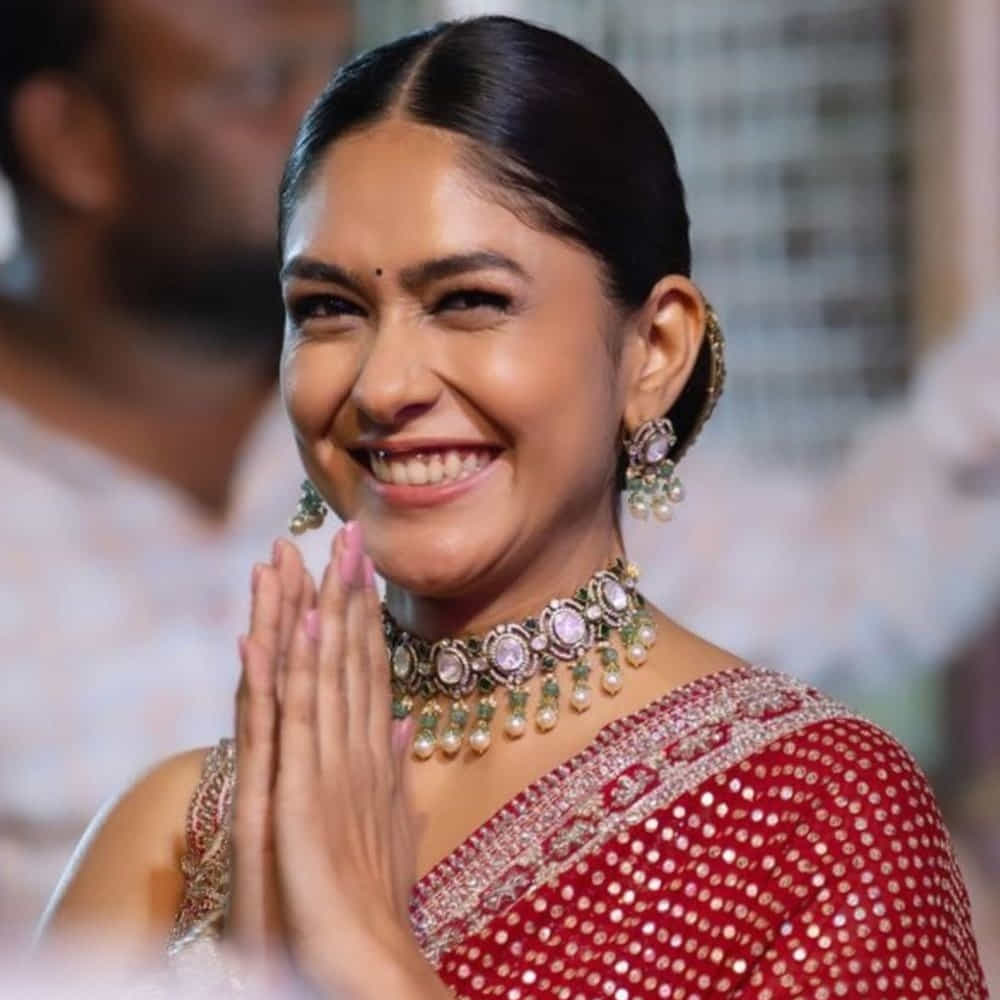 తనకు ఇంకా పెళ్లి కాలేదని, అతి త్వరలోనే చేసుకుంటానని ఫారిన్‌లో పబ్లిక్‌గా చెప్పేశారు ఈ బ్యూటీ. సిల్వర్‌ స్క్రీన్‌ సీతమ్మ సినిమాలను, పర్సనల్‌ లైఫ్‌ని భలేగా ప్లాన్‌ చేసుకుంటున్నారనే టాక్‌ నడుస్తోంది ఇండస్ట్రీలో.  
