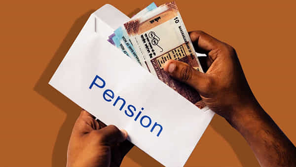 Old Pension System: పాత పెన్షన్ స్కీమ్ విధానంపై కేంద్రం కీలక నిర్ణయం