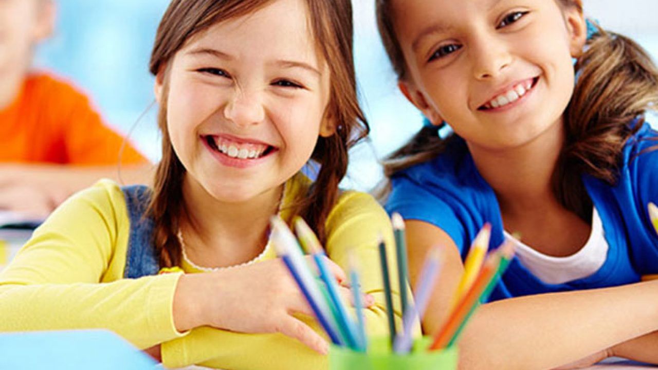 సాధారణంగా చిన్న పిల్లలు చదువుపై అంతగా శ్రద్ధ పెట్టలేరు. ఆడుకోవడానికి ఇష్ట పడుతూ ఉంటారు. ఇలాంటి పిల్లలకు ఉండే కొద్దీ చదువుపై ఆసక్తి తగ్గి పోతుంది. దీంతో చదువులో ముందుండలేరు.
