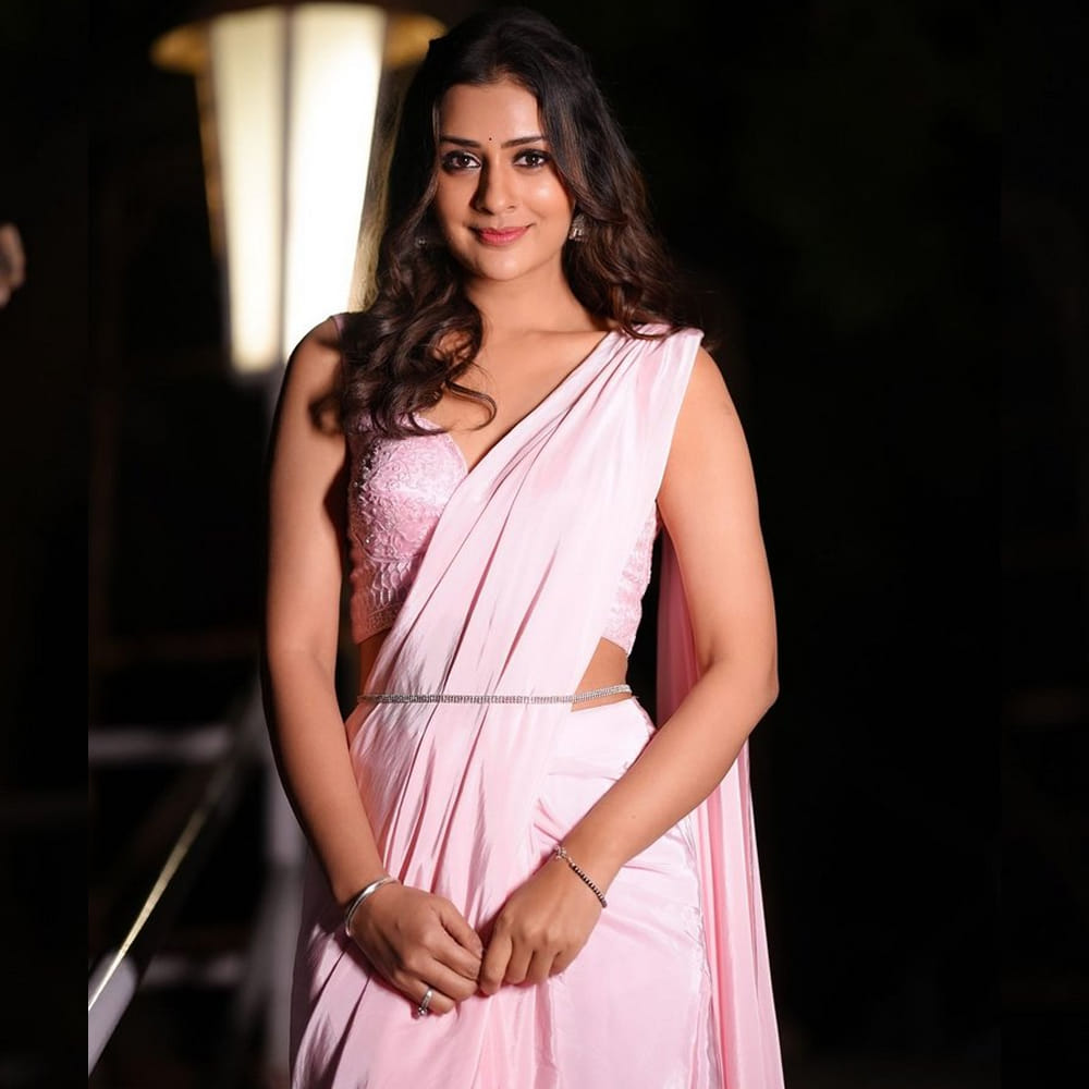 ఇటీవలే మంగళవారం సినిమాతో హిట్ అందుకుంది. మంగళవారం సినిమాలోనూ బోల్డ్ క్యారెక్టర్ లో నటించి మెప్పించింది పాయల్. 