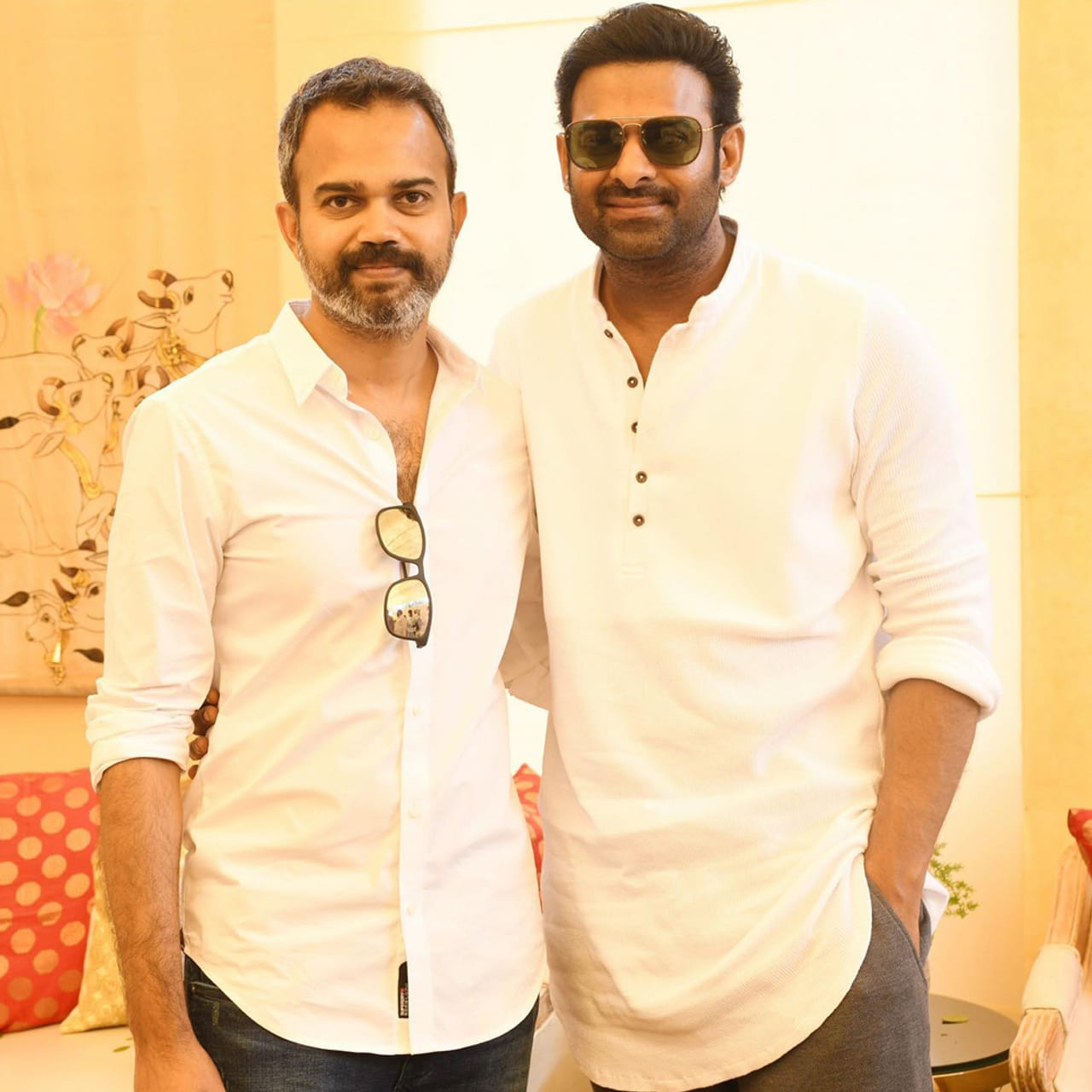 సలార్ సినిమా బాక్సాఫీస్‌ దగ్గర బీభత్సం సృష్టిస్తోంది. డార్లింగ్ అభిమానులకు ఫుల్ ట్రీట్‌ లాంటి సినిమా కావటంతో థియేటర్ల దగ్గర సందడి ఒక్కో షోకి డబుల్ అవుతోంది. దీంతో డే వన్‌ వసూళ్లు నెవ్వర్ బిఫోర్ అన్న రేంజ్‌లో ఉన్నాయి.