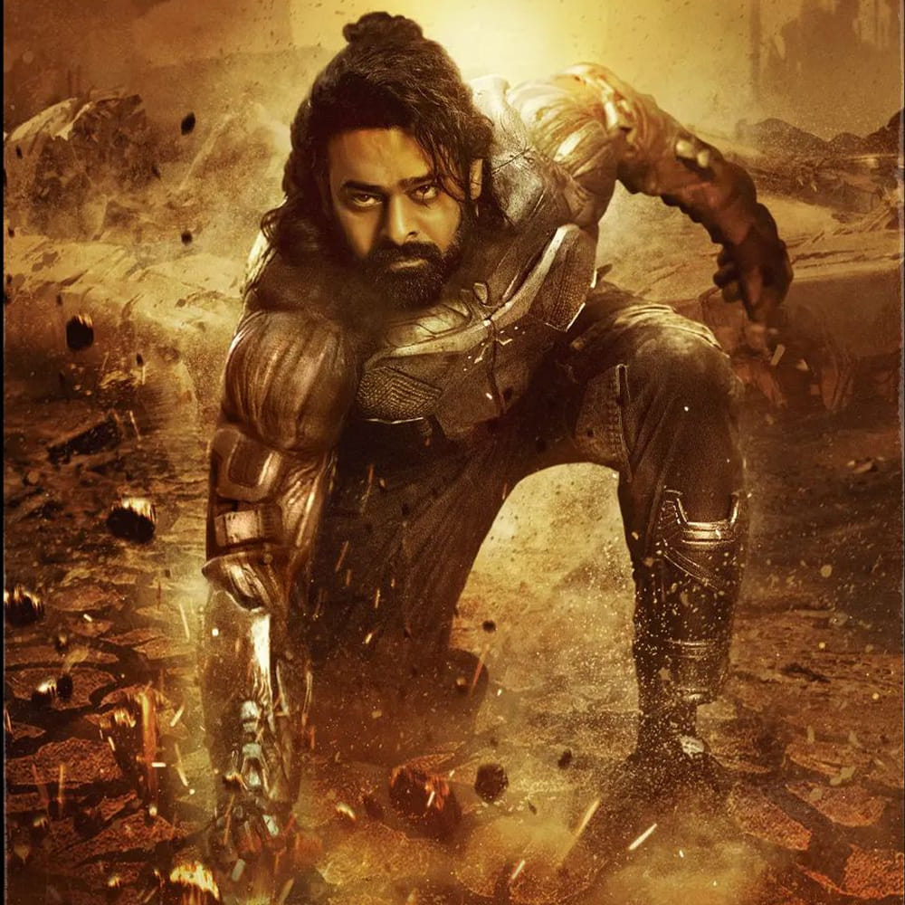 భారీ అంచనాల మధ్య ప్రేక్షకుల ముందుకు వచ్చిన ఈ సినిమా తొలి రోజు 175 కోట్ల మార్క్‌ను టచ్‌  చేసింది. దీంతో తొలి రోజు వంద కోట్ల వసూళ్లు సాధించిన హీరోల లిస్ట్‌లో నాలుగు సినిమాలతో టాప్ ప్లేస్‌లో నిలిచారు డార్లింగ్‌.