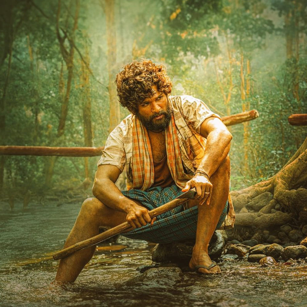 ట్రిపుల్‌ ఆర్‌ సినిమాలో కొమరం భీమ్‌ లుక్‌ రిలీజ్‌ అయినప్పుడు ఆ మేకోవర్‌ చూసి ఫిదా అయిపోయారు జనాలు. అటు చరణ్‌ కూడా ఈ సినిమా కోసం  చాలానే కష్టపడ్డారు. ప్యాన్‌ ఇండియా రేంజ్‌లో సినిమా మేకింగ్‌ ఉన్నప్పుడు హీరోలు ఆ రకంగా కష్టపడటం కొత్తేం కాదు. అల్లు అర్జున్‌ పుష్ప కోసం ఎంత కష్టపడ్డారో స్పెషల్‌గా పరిచయం చేయాల్సిన అవసరం లేదు. 