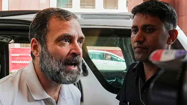 Rahul Gandhi: రాహుల్ గాంధీపై చర్యలు తీసుకోండి.. ఢిల్లీ హైకోర్ట్ కీలక ఆదేశాలు..