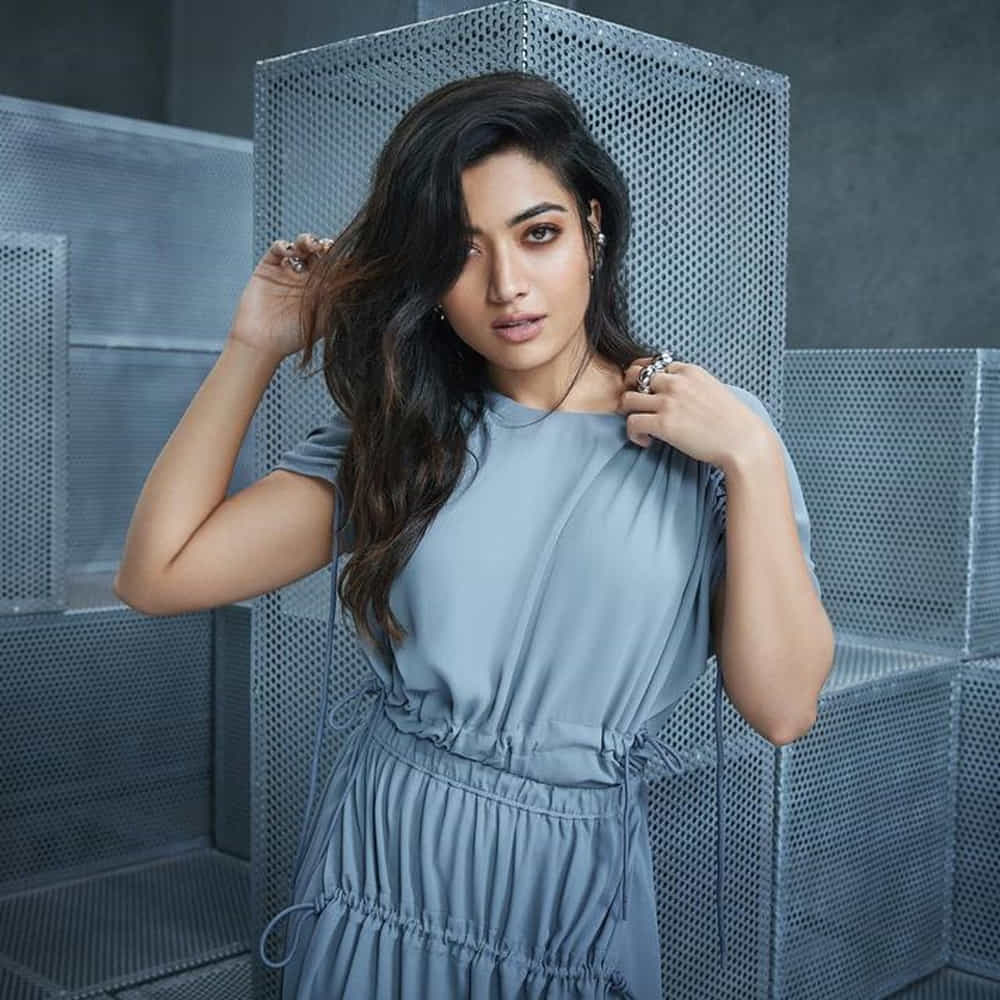 నార్త్ లో సెటిల్ కావాలనే రష్మిక కోరిక సందీప్ రెడ్డి యానిమల్తో నెరవేరింది. అలాగని సౌత్ ప్రాజెక్టులను చులకన చేసి చూడట్లేదు ఈ బ్యూటీ. ప్యాన్ ఇండియా లెవల్లో మంచి ప్రాజెక్టు ఎటు నుంచి వచ్చినా ఐ యామ్ రెడీ అంటూ గ్రాబ్ చేస్తున్నారు నేషనల్ క్రష్మిక.