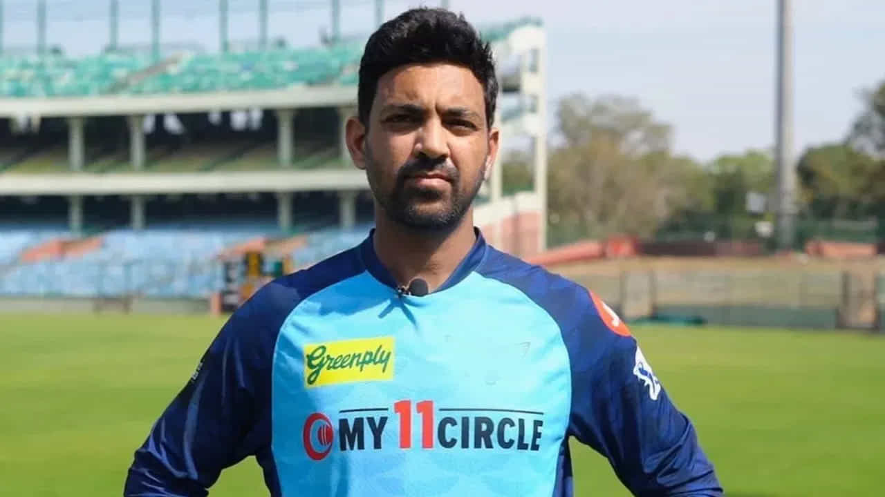 కాగా, స్వప్నిల్ సింగ్ ఐపీఎల్లోకి అడుగుపెట్టి 16 ఏళ్లు పూర్తయ్యాయి. అయితే, ఆడింది కేవలం 7 మ్యాచ్లు మాత్రమే. అది కూడా మూడు జట్లకు ప్రాతినిధ్యం వహించడం ఇక్కడ ప్రస్తావించదగ్గ విషయం.