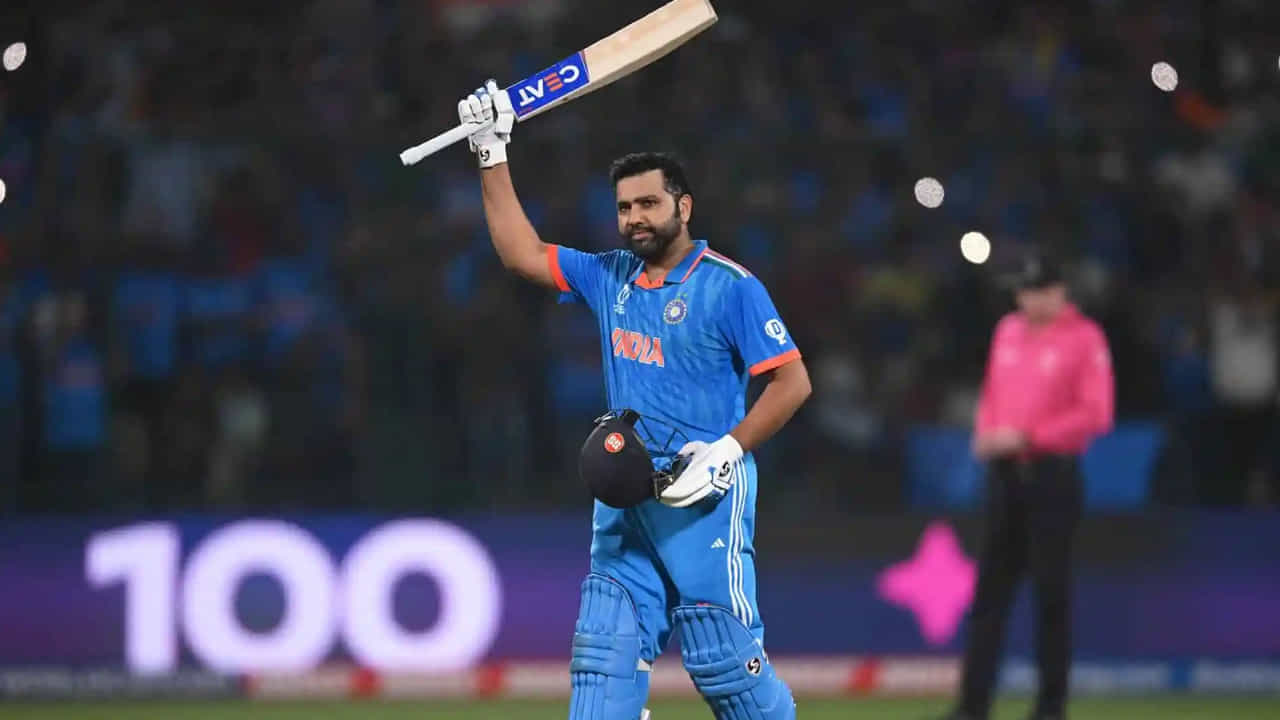 ఈ రేసులో రోహిత్ శర్మ కూడా వెనకడుగు వేయలేదు. అతను 2023 సంవత్సరంలో 34 అంతర్జాతీయ మ్యాచ్లు ఆడి 4 సెంచరీలు చేశాడు.