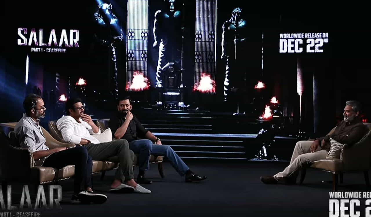 సలార్ సినిమా మీద భారీ హైప్ క్రియేట్ చేసిన మరో అంశం కేజీఎఫ్తో లింక్. సలార్ ఎనౌన్స్మెంట్ దగ్గరనుంచి వైరల్ అవుతున్న ఈ వార్తలపై కూడా క్లారిటీ ఇచ్చేశారు ప్రశాంత్ నీల్.