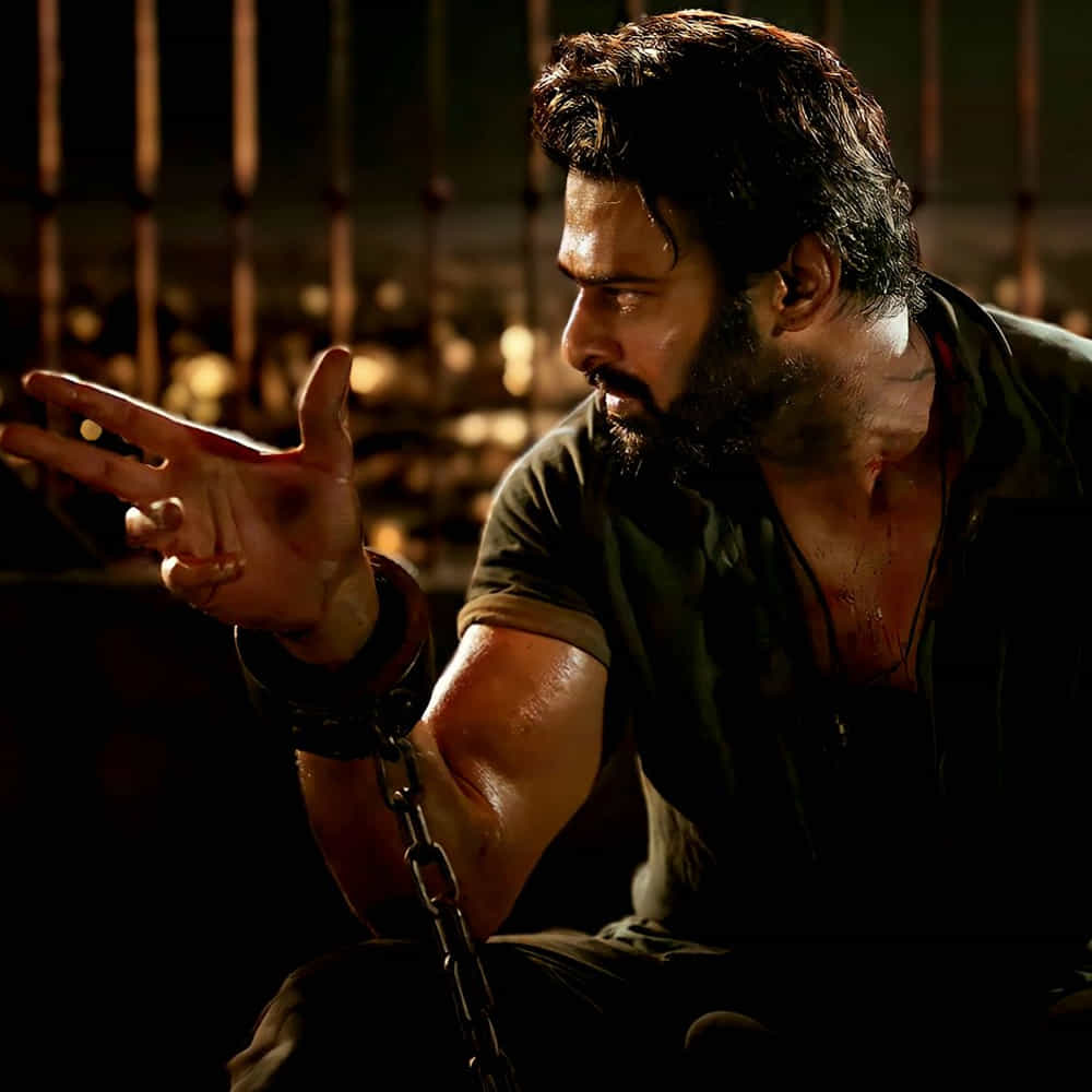 ఉగ్రమ్ సినిమాలో శ్రీమురళి ఎడమ చేతికి సింహం గుర్తు ఉండటం, సలార్లో ప్రభాస్ ఎడమచేతికి టాటూ ఉండటం, ఉగ్రమ్లో శ్రీమురళి చాలా వరకు శాంతంగా ఉండటం, ఇక్కడ ప్రభాస్ అలాగే కనిపించడం.. ఇలాంటి పోలికలు వెతుకుతున్నారు ఆడియన్స్.