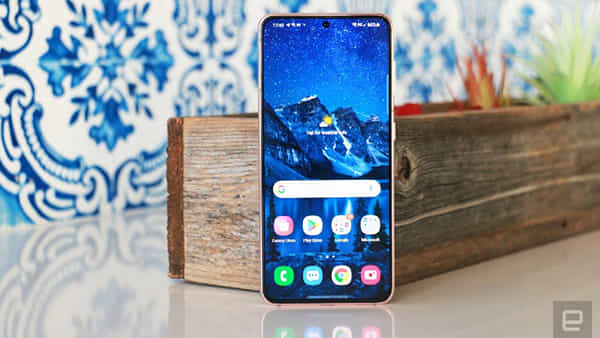 Samsung Phones: శాంసంగ్ స్మార్ట్ఫోన్ యూజర్లకు కేంద్రం అలర్ట్.. మొబైల్లో సెక్యూరిటీ లోపాలు!