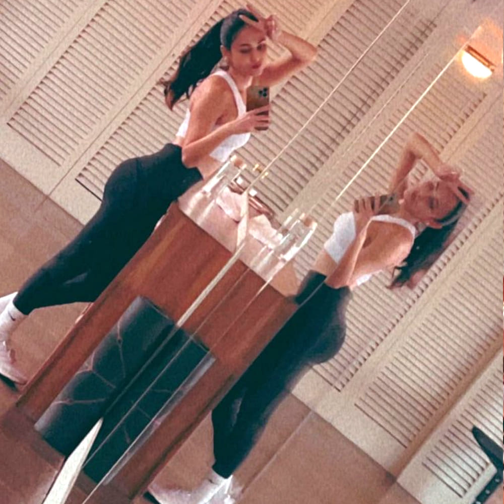 ఆతర్వాత పండగ చేస్కో, షేర్, డిక్టేటర్, రూలర్, ది ఘోస్ట్, ఎఫ్ 3 సినిమాల్లో నటించింది. ఇక ఈ అమ్మడు సోషల్ మీడియాలోనూ చాలా యాక్టివ్ గా ఉంటుంది. తాజాగా ఈ భామ తన గ్లామరస్ ఫోటోలను సోషల్ మీడియాలో షేర్ చేసింది. ఏ ఫోటోలు ఇప్పుడు సోషల్ మీడియాలో వైరల్ అవుతున్నాయి.