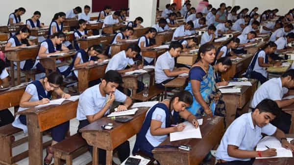 Telangana Inter Exams 2024: మార్చి 18 నుంచి తెలంగాణ ఇంటర్మీడియట్ పరీక్షలు.. ఒకట్రెండు రోజుల్లో టైం టేబుల్ విడుదల
