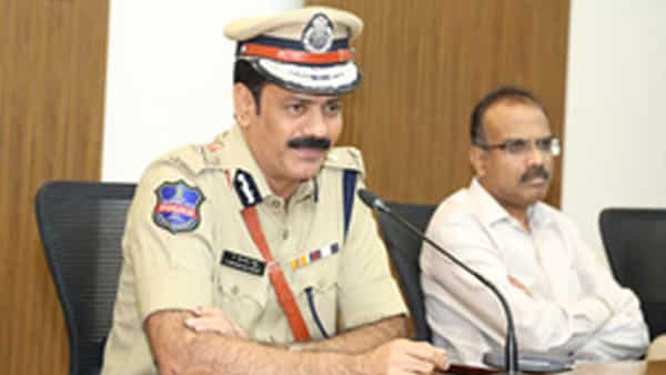 Telangana: సీపీ కొత్తకోట శ్రీనివాస్ రెడ్డి ఇయర్ ఎండింగ్ క్రైమ్ రివ్యూ.. 2 శాతం పెరిగిన హైదరాబాద్ క్రైమ్ రేట్