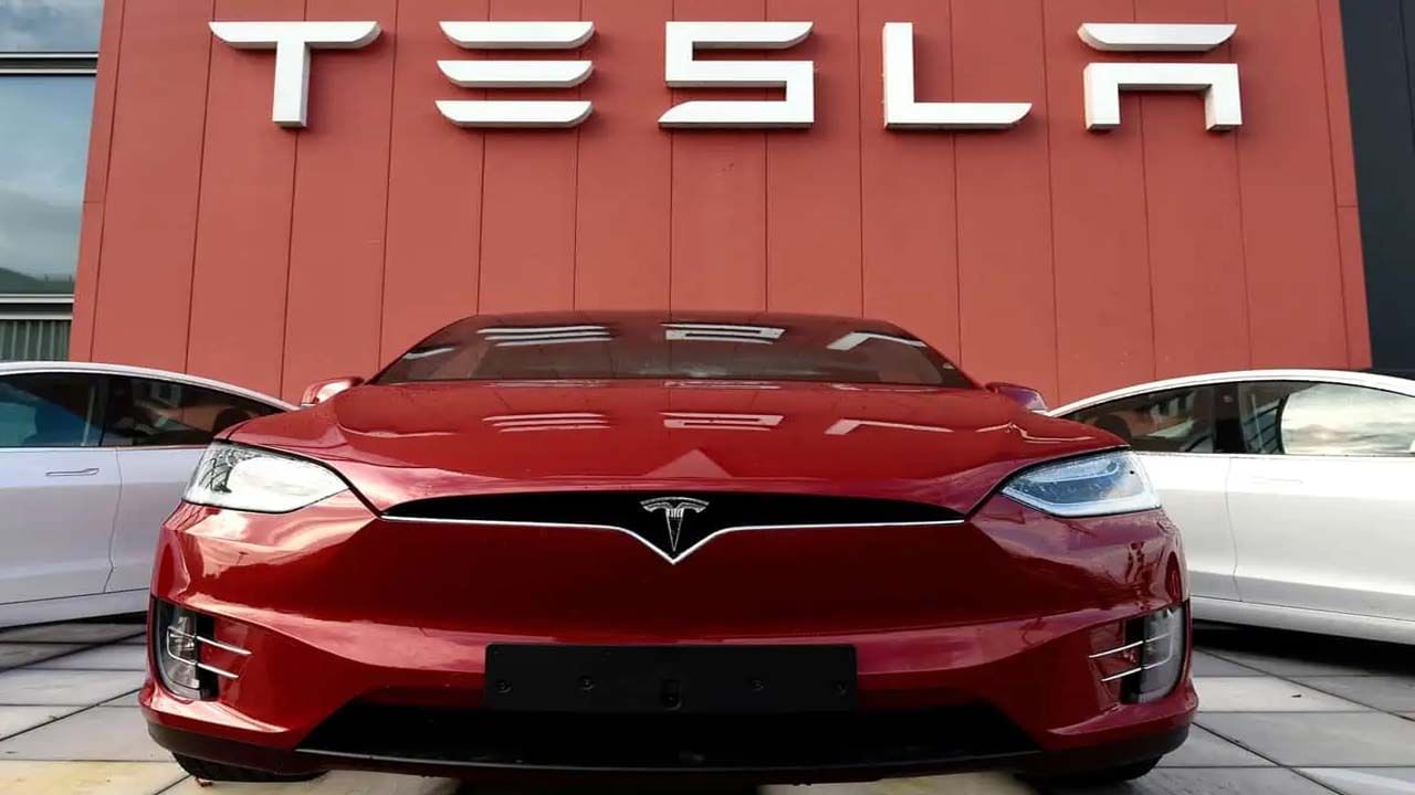 Tesla Car Recall: ఎలక్ట్రిక్‌ కార్ల తయారీ దిగ్గజం టెస్లా కీలక నిర్ణయం.. 2 మిలియన్లకు పైగా కార్ల రీకాల్