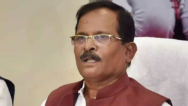 Omicron JN.1 variant: కరోనా కొత్త వేరియంట్పై వీళ్లు భయపడాల్సిన పనిలేదు.. కేంద్ర మంత్రి కీలక వ్యాఖ్యలు..