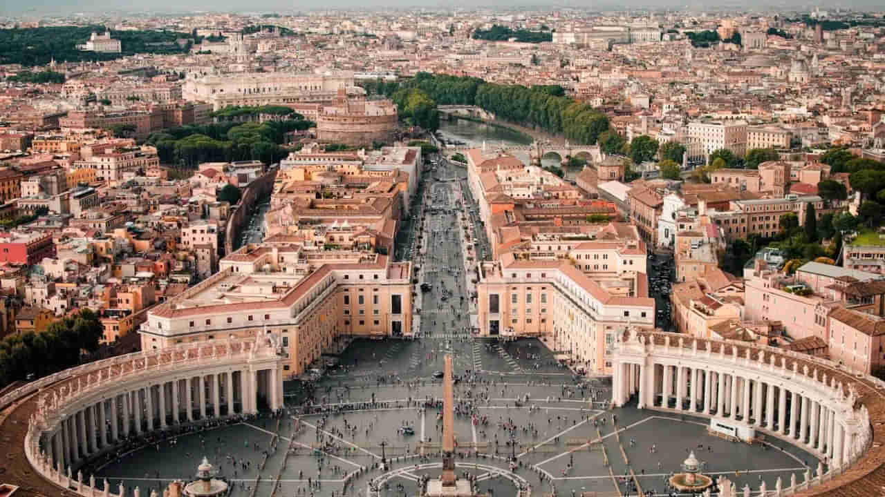 Vatican City: ప్రపంచంలోని అతి చిన్న దేశం..40 ని.ల్లోనే చుట్టెయ్యవచ్చు.. క్రిస్మస్ వేడుకలు వెరీ వేరే స్పెషల్