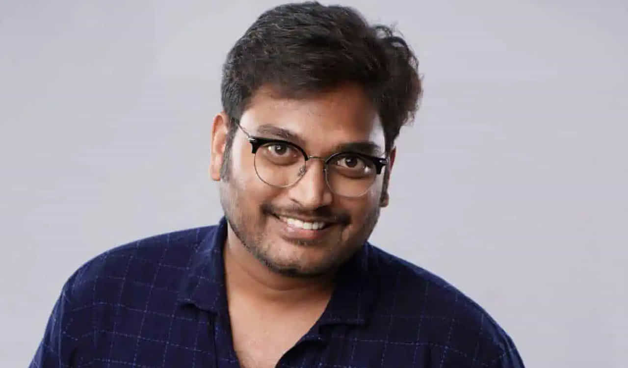 గతంలో కేజీఎఫ్ విషయంలో వెంకటేష్ మహా చేసిన కామెంట్స్ కూడా వివాదాస్పదమయ్యాయి. ఇప్పుడు సలార్ విషయంలో అభిమానుల రియాక్షన్ మరింత అగ్రెసివ్గా ఉండటంతో సోషల్ మీడియాకు గుడ్ బై చెప్పేశారు వెంకటేష్ మహా.
