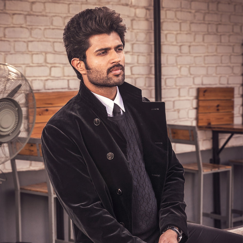 ఆల్రెడీ అఫీషియల్‌గా ఎనౌన్స్‌ అయిన గౌతమ్‌ తిన్ననూరి సినిమాను ఫిబ్రవరిలో పట్టాలెక్కించేందుకు రెడీ అవుతున్నారు. ఈ సినిమాలో ఫస్ట్ టైమ్‌ పోలీస్‌ క్యారెక్టర్ ప్లే చేస్తున్నారు విజయ్ దేరకొండ.