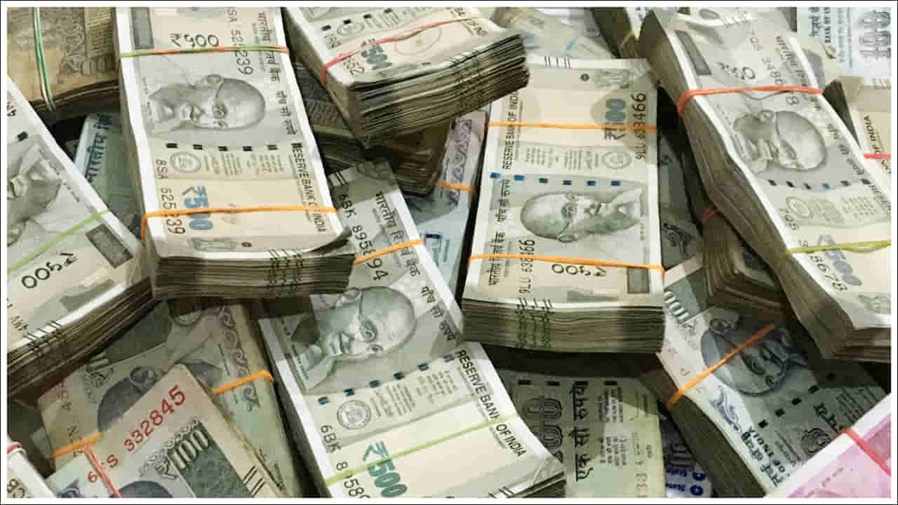 7th Pay Commission: కేంద్ర ప్రభుత్వ ఉద్యోగులకు డీఏ పెంపు ఉంటుందా? ఆ బకాయిల సంగతేంటి?