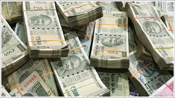 7th Pay Commission: కేంద్ర ప్రభుత్వ ఉద్యోగులకు డీఏ పెంపు ఉంటుందా? ఆ బకాయిల సంగతేంటి?