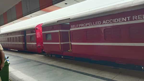 Nampally Train Accident: ట్రైన్ యాక్సిడెంట్ జరిగినప్పడు రెస్క్యూకి ఉపయోగించే స్పెషల్ ట్రైన్ ఇదే.. ఇందులో ఏమేమి ఉంటాయంటే