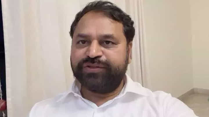 Watch Video: దక్కని ఎమ్మెల్సీ పదవి.. అద్దంకి దయాకర్ రియాక్షన్ ఏమంటే..? Watch Video: దక్కని ఎమ్మెల్సీ పదవి.. అద్దంకి దయాకర్ రియాక్షన్ ఏమంటే..?