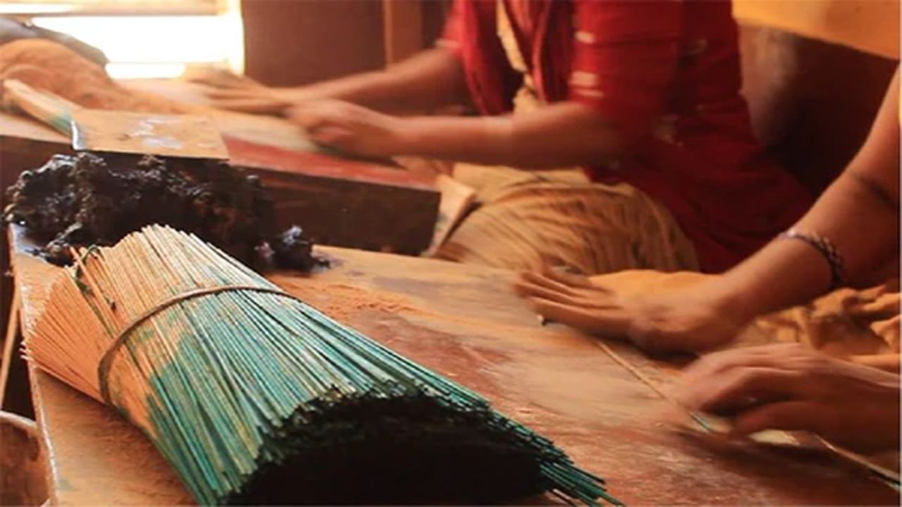 Agarbatti Making: అగరుబత్తీల తయారీతో అదిరే లాభాలు.. కొత్తగా వ్యాపారం చేయాలనుకునే వారికి సువర్ణావకాశం