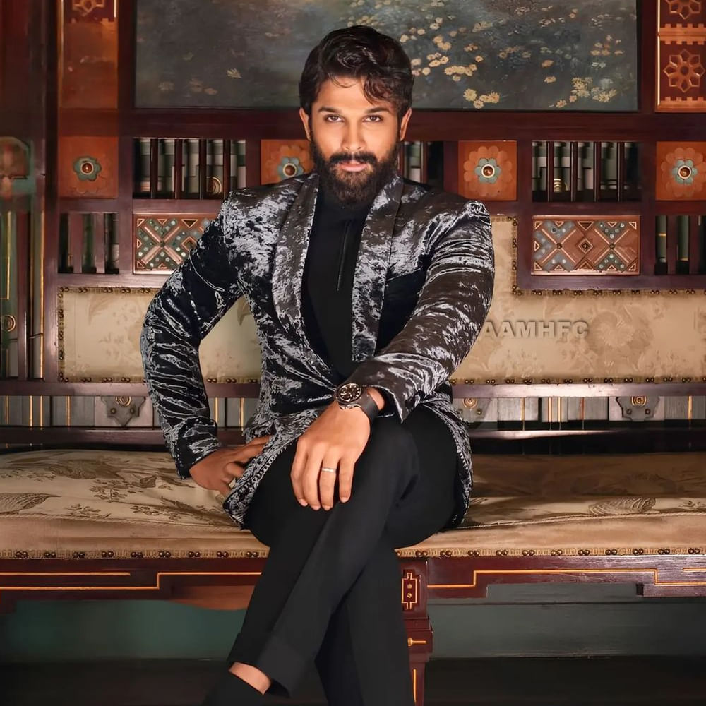 అప్పటి వరకు స్క్రిప్ట్ సిద్ధం చేయనున్నారు ఈ మాస్ డైరెక్టర్. మొత్తానికి అట్లీ, బోయపాటి సినిమాలతో మరో మూడేళ్లు బిజీ అయిపోయారు బన్నీ.