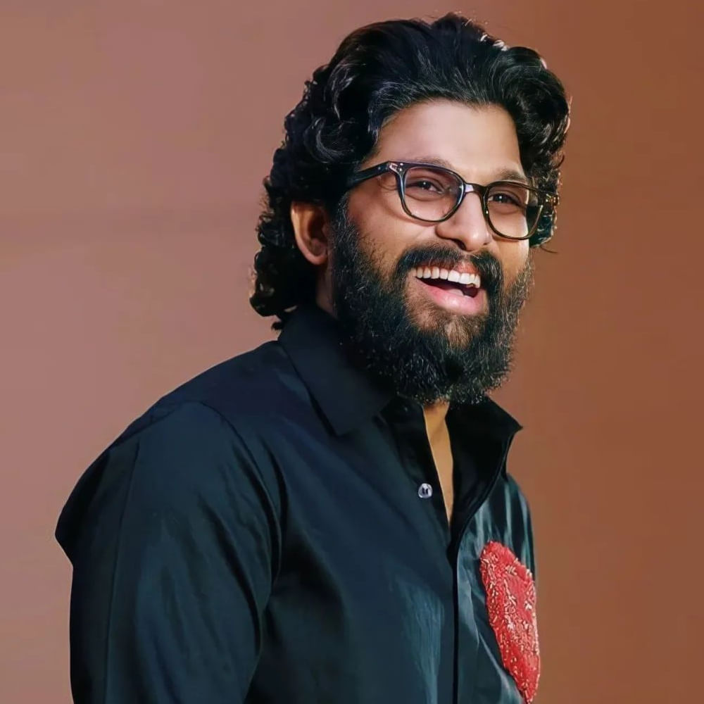 2016లో బన్నీ, బోయపాటి కాంబినేషన్‌లో వచ్చిన సరైనోడు బ్లాక్‌బస్టర్ అయింది. సీనియర్ హీరోలు కాకుండా.. ఈ జనరేషన్ హీరోలలో బోయపాటి హిట్ కొట్టిన హీరో అల్లు అర్జున్ మాత్రమే. ఈ కాంబోనే మరోసారి రిపీట్ కానుంది.