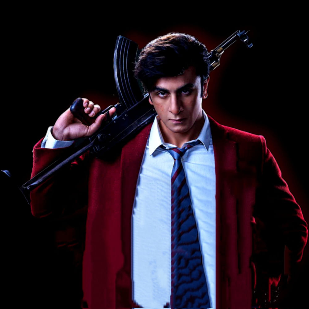 యానిమల్ విషయంలో అంచనాలు తారుమారు అవ్వడం వెనుక కారణమేంటన్నది విశ్లేషిస్తున్నారు క్రిటిక్స్‌. ముఖ్యంగా ఈ సినిమాలో కంటెంట్‌ బోల్డ్‌గా ఉన్న ఫాదర్ అండ్ సన్‌ రిలేషన్‌, ఎమోషనల్ సీన్స్ ఆడియన్స్‌కు బాగా కనెక్ట్ అయ్యాయి.