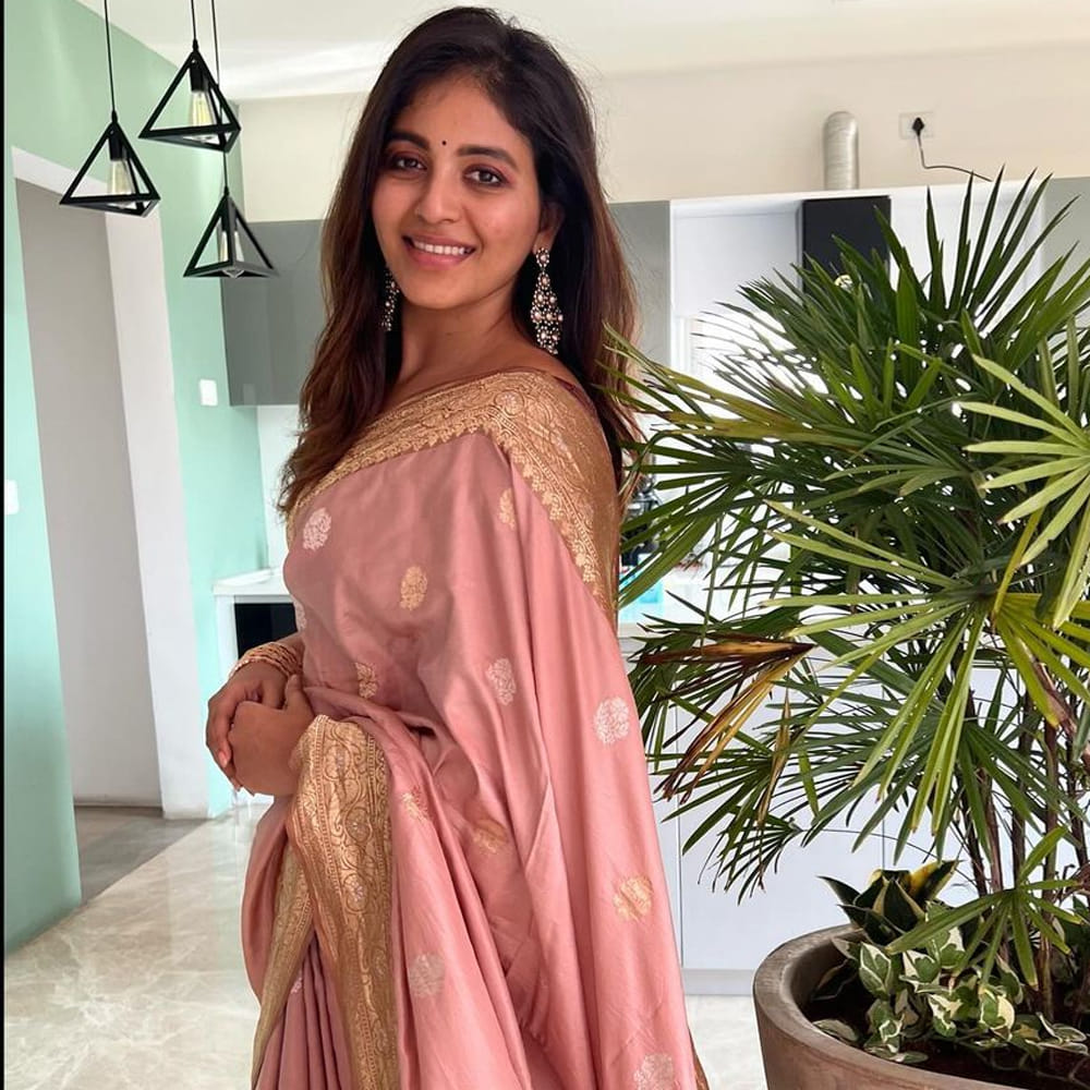 సినిమా చిన్నచూపు చూసినా.. డిజిటల్‌కు పెద్ద దిక్కులా మారిన ఆ ముద్దుగుమ్మలెవరు.? ఒకప్పుడు సినిమాల్లో అవకాశాలు రాకపోతే ఆ హీరోయిన్ల కెరీర్‌కు ఎండ్ కార్డ్ పడ్డట్లే.