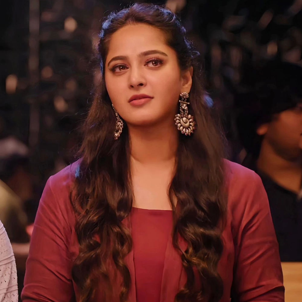 అనుష్క తర్వాతి సినిమా ఏంటి..? మిస్ శెట్టి మిస్టర్ పొలిశెట్టి విజయం తర్వాత కూడా ఈమె సైలెంట్గా ఉండటానికి కారణమేంటి..? జేజమ్మకు ఆఫర్స్ రావట్లేదా లేదంటే వచ్చిన ఆఫర్స్కు ఆమె నో చెప్తున్నారా..? అసలు సమస్య ఎక్కడుంది..?