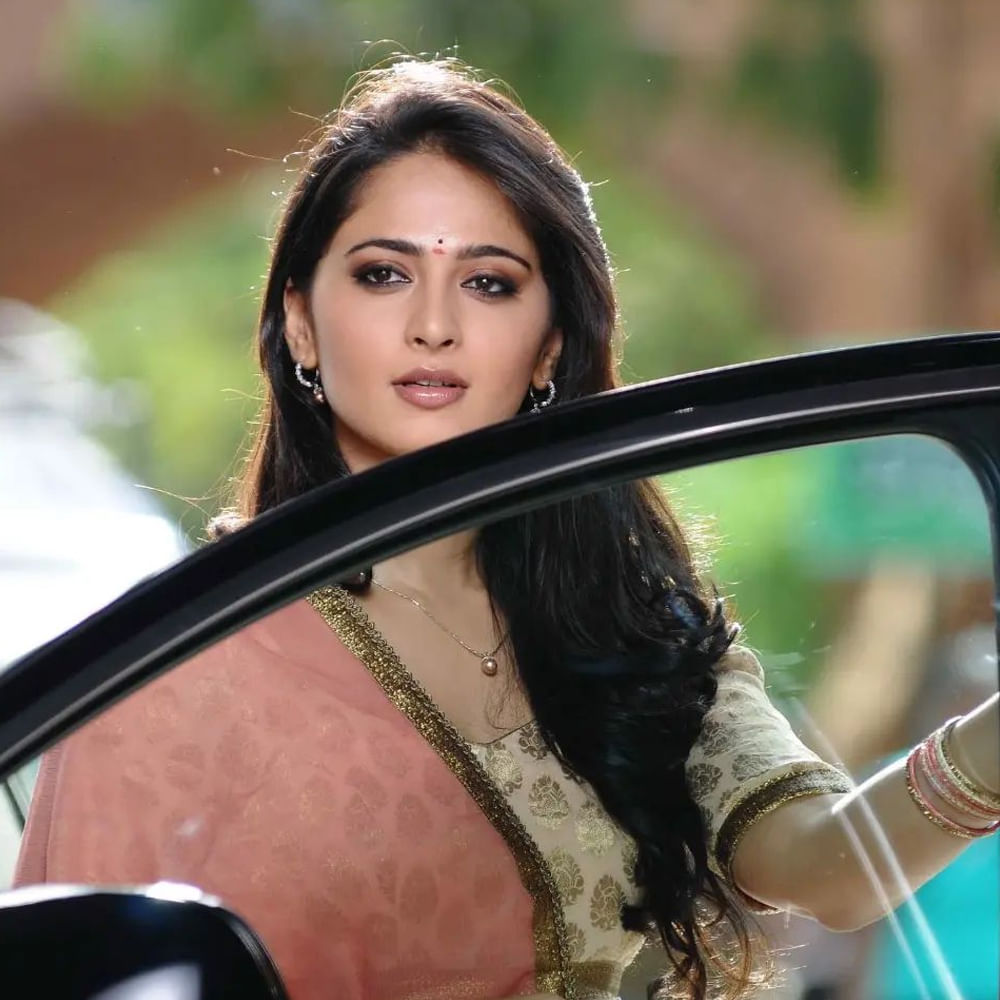 ఈ చిత్ర షూటింగ్ కూడా చివరి దశకు వచ్చేసింది. పీరియడ్ ఫాంటసీ డ్రామాగా వస్తున్న ఈ చిత్రంలో మలయాళ సీనియర్ నటుడు జయసూర్య హీరోగా నటిస్తున్నారు.