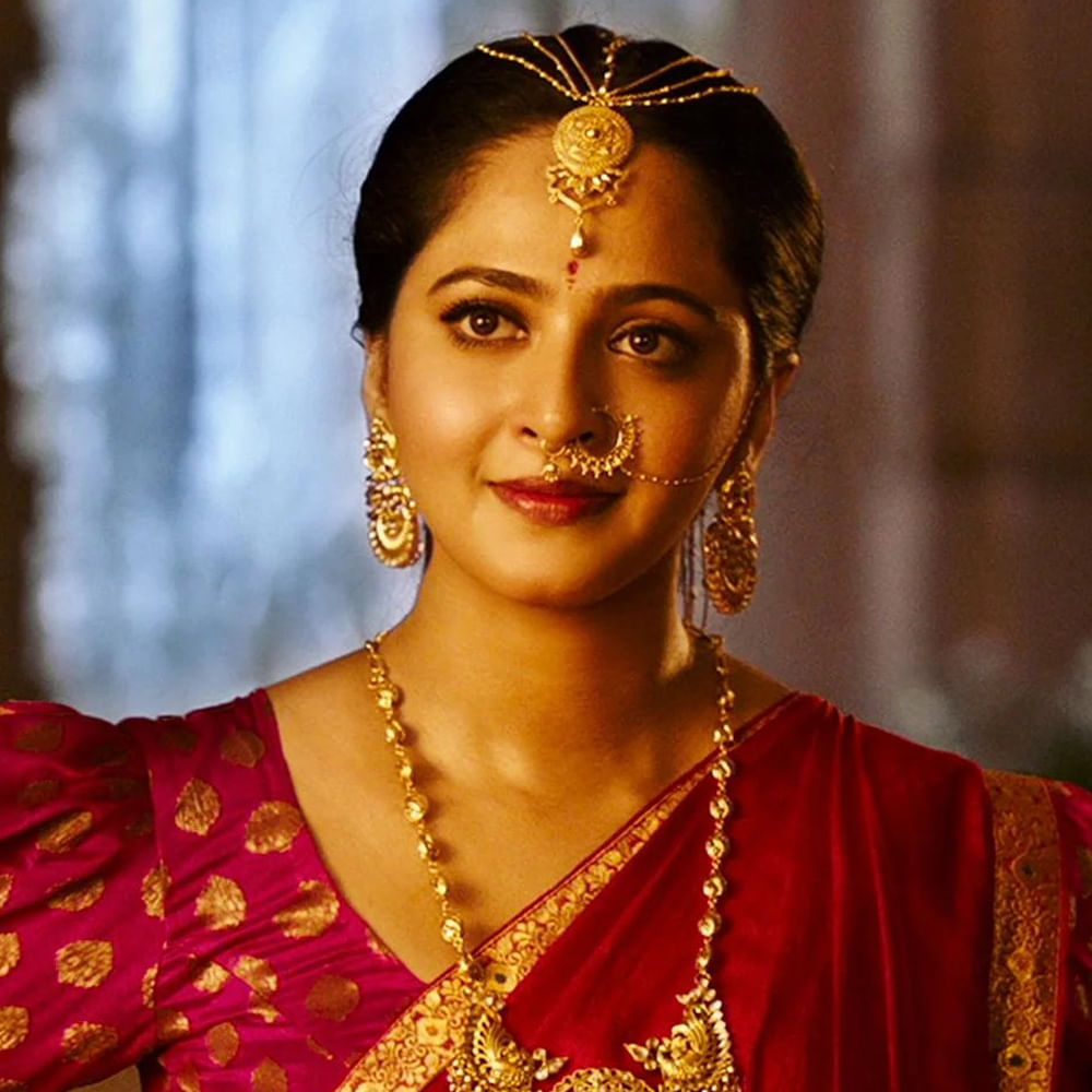 ఈ సినిమాను రెండు భాగాలుగా తీసుకొస్తున్నారు మేకర్స్. 2024లోనే ఈ రెండు పార్ట్స్ విడుదల కానున్నాయి. మిస్ శెట్టి మిస్టర్ పొలిశెట్టితో ఐదేళ్ళ తర్వాత వచ్చి విజయం అందుకున్నారు అనుష్క.