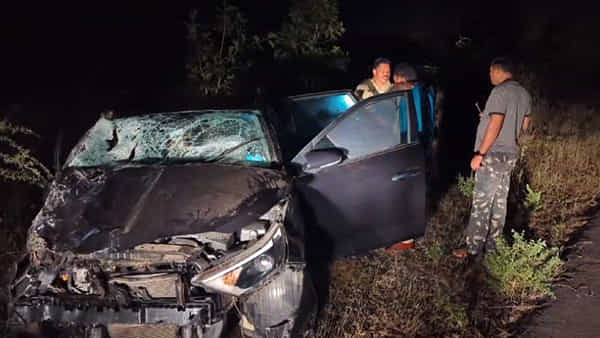Road Accident: పండుగ పూట పెను విషాదం.. దైవ దర్శనానికి వెళ్లివస్తుండగా ఘోర రోడ్డు ప్రమాదం..