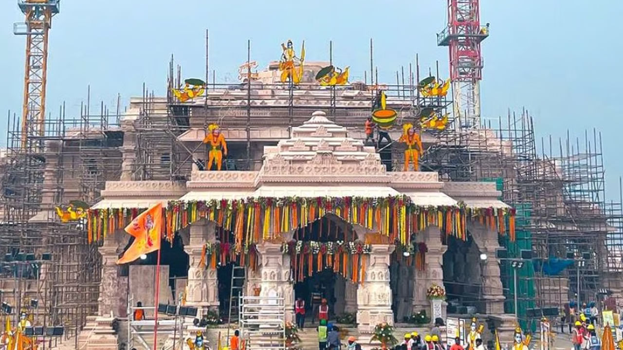 Ayodhya: అయోధ్యలో బాల రాముడు కొలువుదీరే వేళ.. యుపీ ముస్లిమ్స్ సంచలన నిర్ణయం..