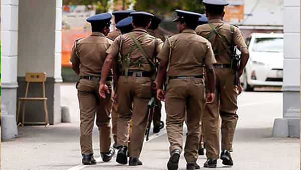 Andhra Pradesh: బాపట్లలో ఉద్రిక్తత.. పలువురిని అరెస్ట్ చేసిన పోలీసులు! అసలేం జరిగిందంటే..