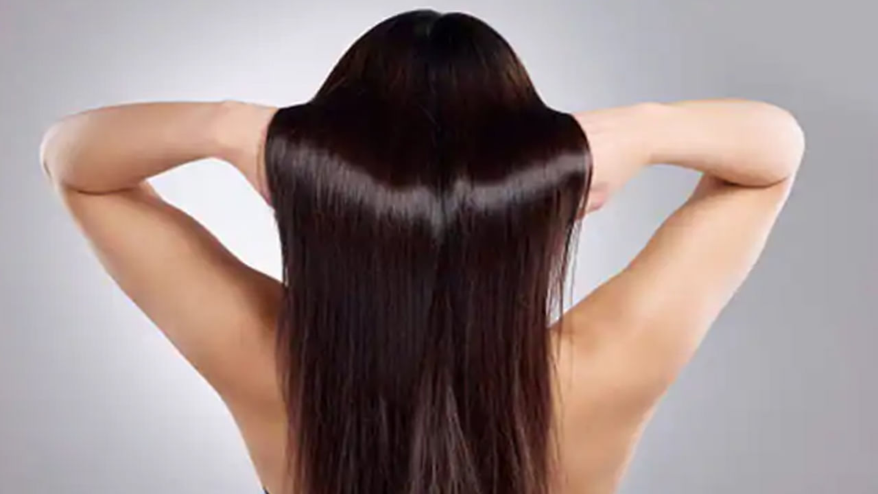 జుట్టుకు తమలపాకు చికిత్సకు ఎక్కువ శ్రమ అవసరం లేదు. తమలపాకులను బాగా కడిగి మెత్తని పేస్టులా చేసుకోవాలి. ఈ పేస్ట్లో ఒక టేబుల్స్పూన్ స్వచ్ఛమైన నెయ్యి వేసి, మీ జుట్టుకు అప్లై చేసి, గంట తర్వాత షాంపూతో గోరువెచ్చని నీటితో కడగాలి.