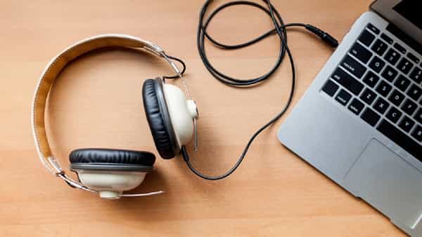 Tech Tips: వీటిని మాత్రం సెకండ్ హ్యాండ్లో కొనొద్దు.. లిస్ట్లో స్మార్ట్ గ్యాడ్జెట్లు..
