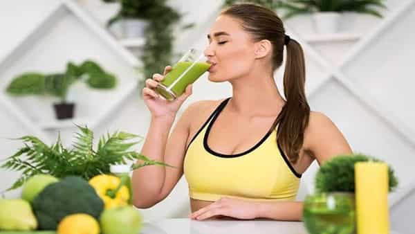 Curry Leaves in Empty Stomach: ఉదయాన్నే ఖాళీ కడుపుతో నాలుగు కరివేపాకు రెమ్మలను నమిలితే ప్రయోజనాలెన్నో..