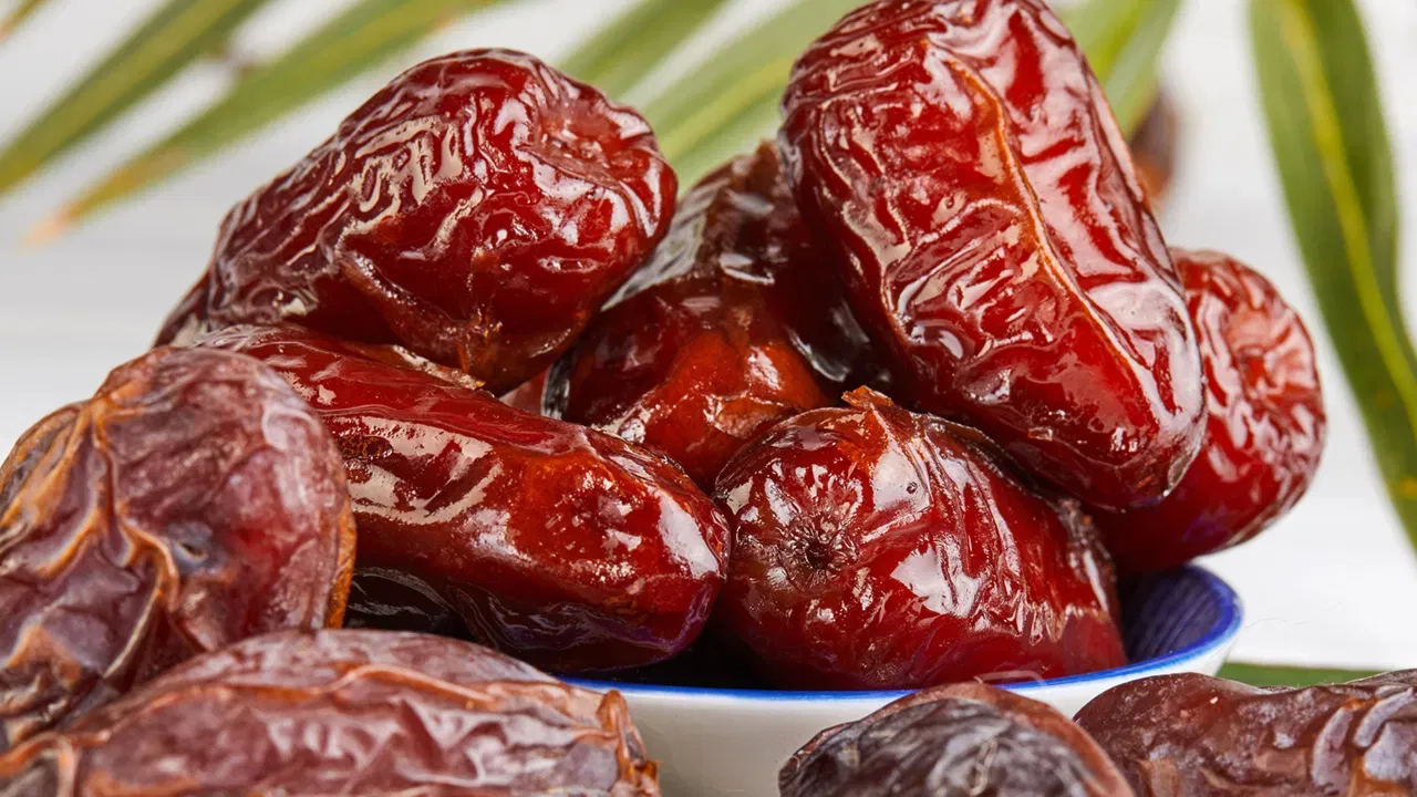 Dates Effects రోజూ ఖర్జూర పండ్లను తినవచ్చా.. తింటే ఏం జరుగుతుంది