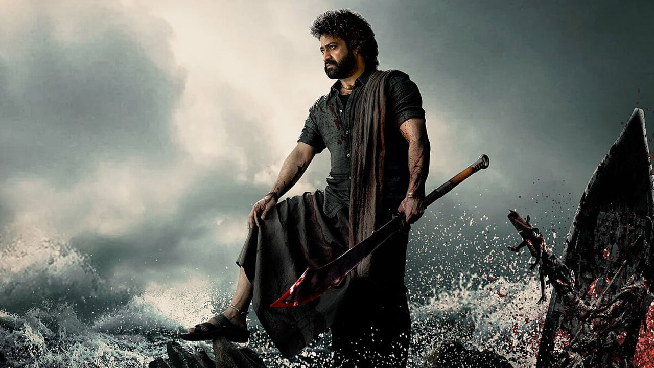 తెలుగు సినిమా కథల్లో కెరటాలు ఎగిసిపడుతున్నాయి.. దర్శకుల మనసులో ఊహలు ఉప్పెనలా ఉప్పొంగుతున్నాయి.. సముద్రం రా రమ్మని పిలుస్తుంది.. అందుకే పెన్ పట్టుకుని అలల నేపథ్యంలోనే కథలను అల్లేస్తున్నారు.. ఈ మధ్య టాలీవుడ్లో సీ బ్యాక్ డ్రాప్ కథలకు డిమాండ్ పెరిగింది. ఈ తరహా కథలకు ఉన్నపలంగా క్రేజ్ రావడానికి కారణమేంటి..?