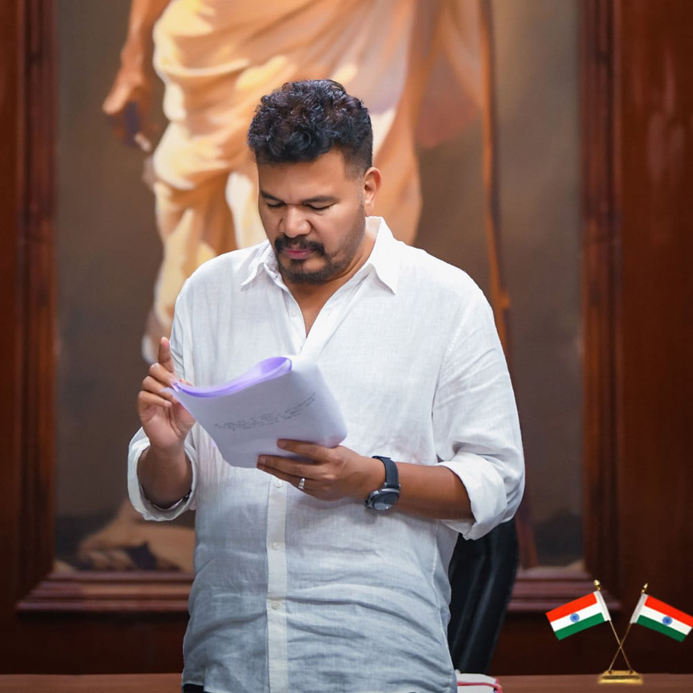 ఈ చిత్ర షూటింగ్ కూడా చివరికి వచ్చేసింది. త్వరలోనే ఫస్ట్ సింగిల్ విడుదల కానుంది. 2024 సమ్మర్ టూ 2025 సంక్రాంతి మధ్య.. అంటే 10 నెలల గ్యాప్లో మూడు సినిమాలతో రానున్నారు శంకర్. వీటితో ఆయన జాతకం తేలిపోనుంది.