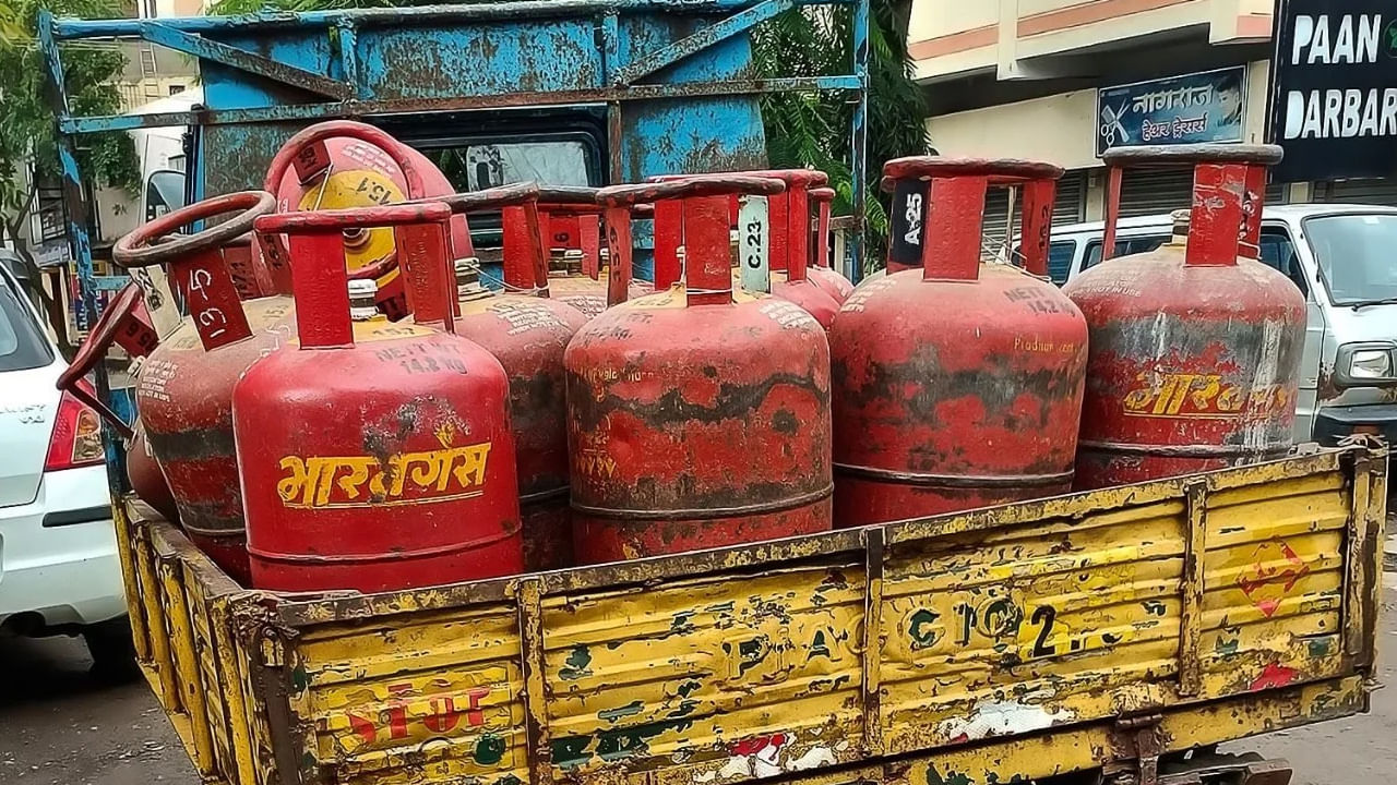 Gas Cylinder: మీరు బుక్‌ చేసుకున్న సిలిండర్‌ నిజంగానే ఫుల్‌గా ఉంటుందా.? ఈ విషయాలు తప్పక తెలుసుకోండి