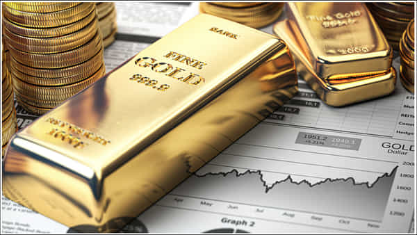 Gold Import Duty: బంగారం కొనుగోలుదారులకు షాక్.. కేంద్రం నిర్ణయంతో మరింత పెరగనున్న ధరలు