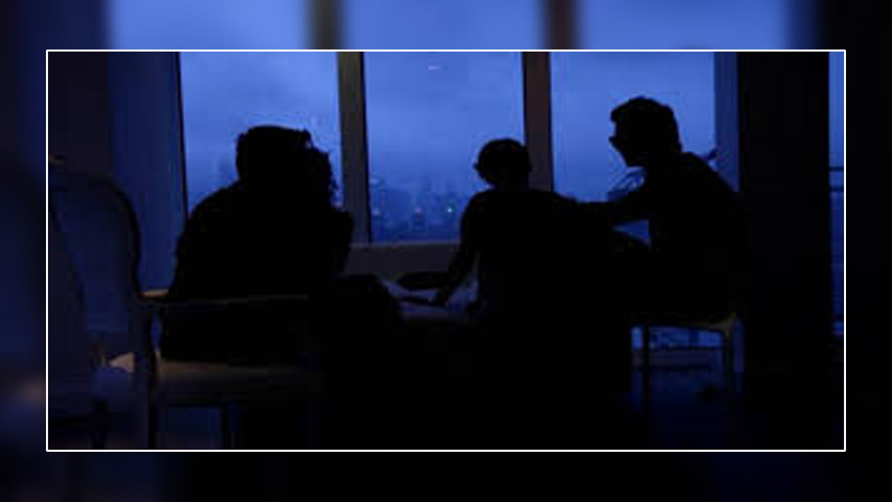 Viral: భర్తలను మార్చుకున్న ఇద్దరు యువతులు.. 4 ఏళ్లు నో ప్రాబ్లం.. సీన్ కట్ చేస్తే.!