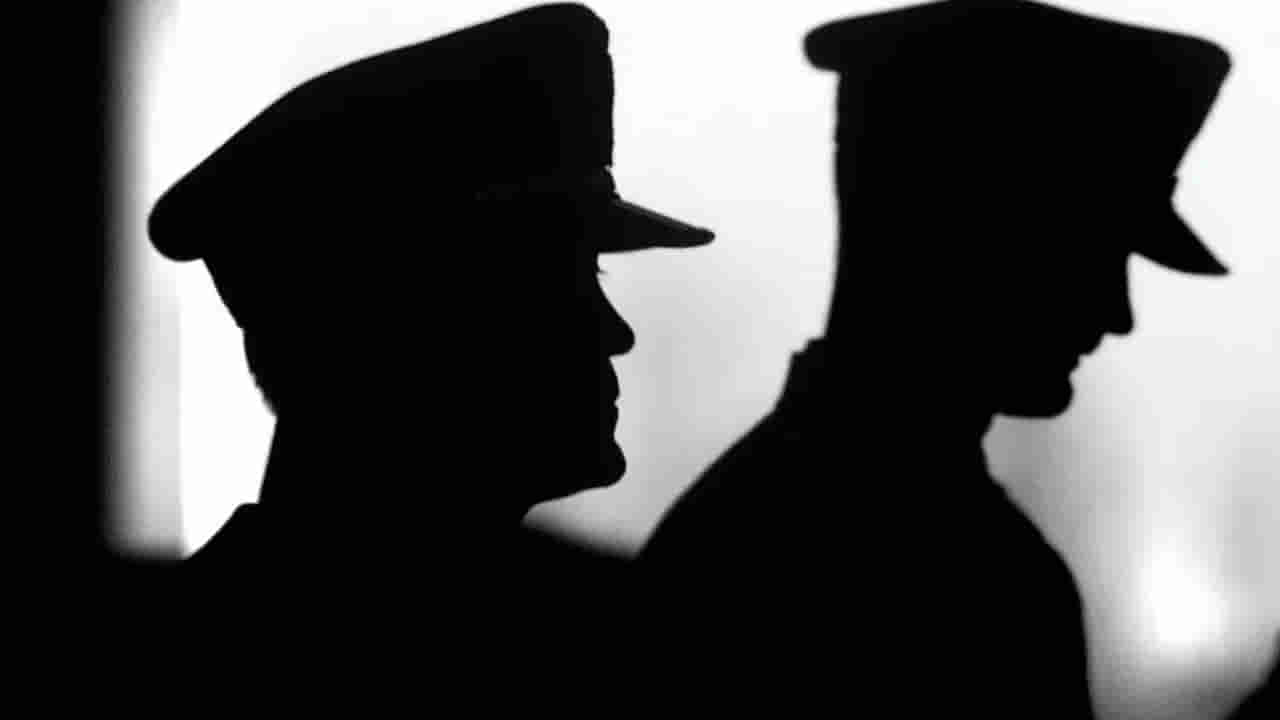 Hyderabad: ఈ పోలీసులు మహాముదుర్లు.. ఏం చేశారో తెలిస్తే మతిపోతుంది..!