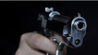 Karimnagar: మున్సిపల్‌ ఆఫీస్‌ ఎదుట కోడిని వెళ్లాడదీసి నిరసన.. ఇంతకీ ఎందుకో తెలుసా.?