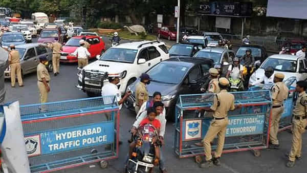 Hyderabad: నేటి నుంచి హైదరాబాద్లో ట్రాఫిక్ ఆంక్షలు.. ఫిబ్రవరి 15 వరకు..